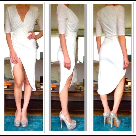 SOLD ON AKZNYC - Picture 4 of 8